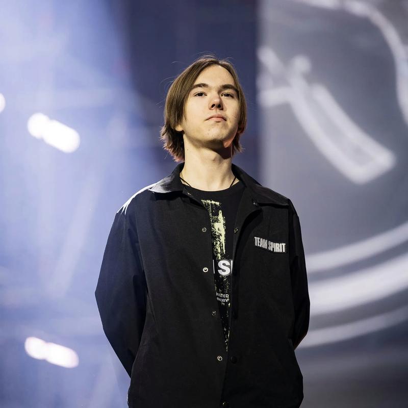 IEM 科隆 2024：毫无压力！小蜜蜂2-0击败黑豹